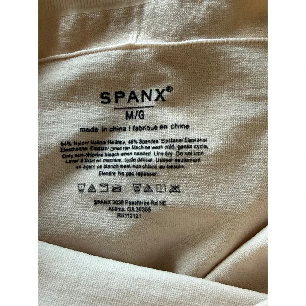 Spanx Women's High-Waisted Shaping Shorts M Nude Seamless Tummy Control‎